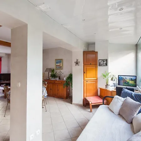 Maison Douves Holiday home