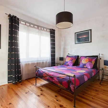 Holiday home Maison Douves